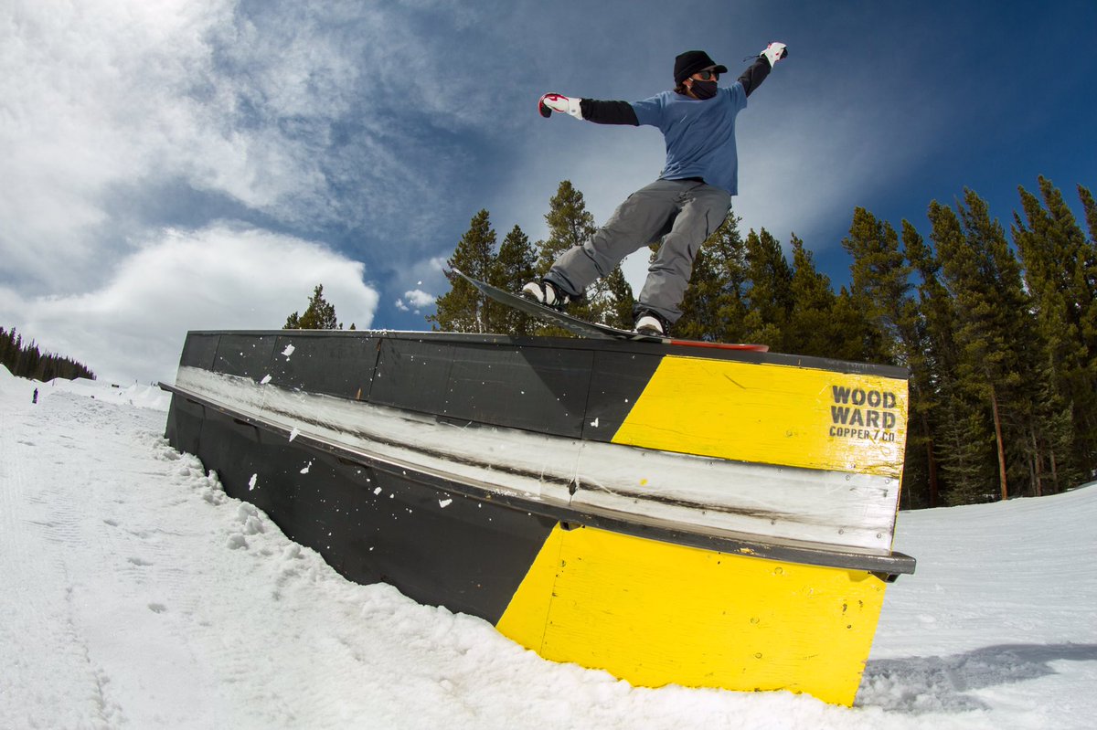 Have you hit this feature this year? If not, only a few more weeks left to get on it!

📷: @chipproulx 
🏂: @minih0rse

#WeLiveThis #WoodwardCopper