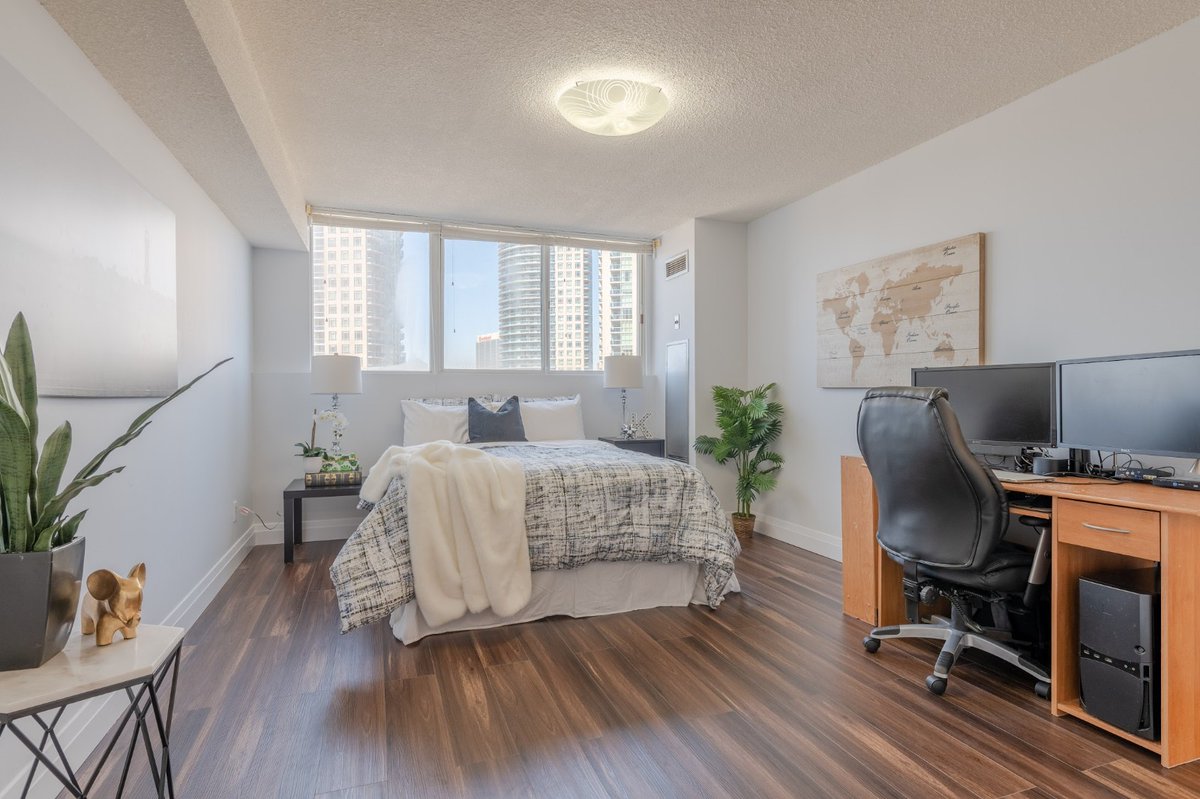 Gracemmca's tweet photo. Highlights 3700 Kaneff Crescent #Mississauga #photography #RealEstate #condo #newlisting #Toronto #grace https://t.co/D9GA0NXWpf
