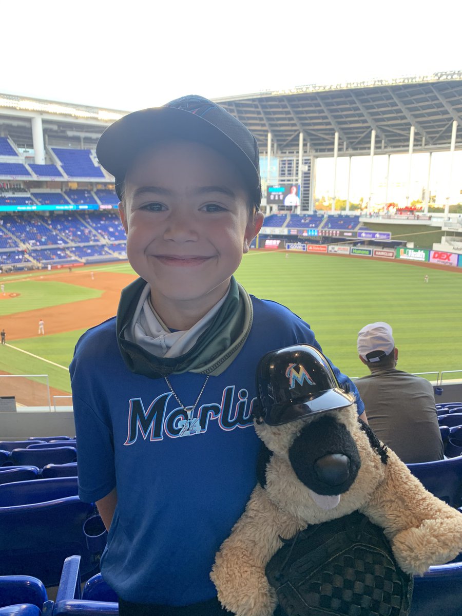 MaddieKid's tweet photo. Happiest boy in Miami @Marlins #JuntosMiami https://t.co/CE8bPlcf1l