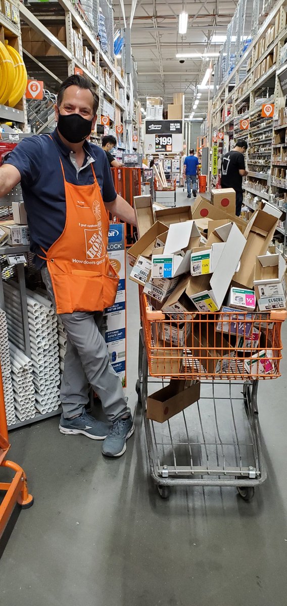 Ron and Matt doing a some pack out in galvanized fittings. Thanks guys. You rock! Team 8526, Palm Springs. ⁦@HD8526⁩ ⁦@courwilson⁩ ⁦<a href="/Crippen1026/">Christian Crippen</a>⁩