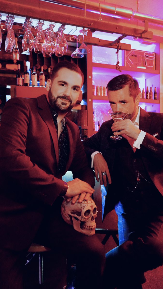 harrisoncomedy's tweet photo. Still can't believe @MagicalPat &amp; I had the honor of bringing live indoor magic back to NYC yesterday with our SOLD OUT debut performance of @MagicSCAM. A huge thanks to everyone who helped make this happen! Tickets still available for next Sunday! https://t.co/D4jeYhSf3R https://t.co/mL7Fqtf7sb