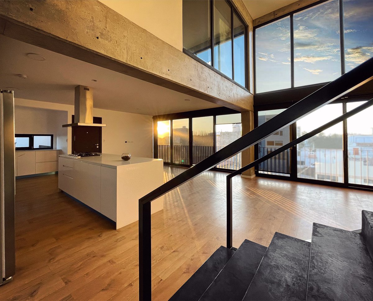 SUNSET desde el PENTHOUSE / LOFT 503

↓↓↓
Informes: +51 944 555 886  |  info@xpacio.pe
📍Calle Cucardas N° 955 Urb. Palmeras del Golf. Trujillo.