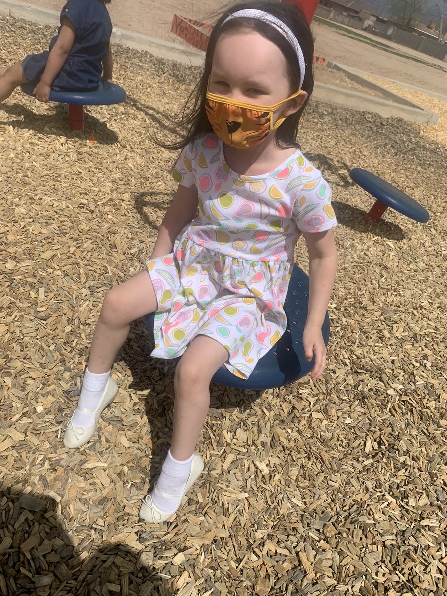 BelAir_LZ4's tweet photo. Ohhh, our littlest Bengals are even cuter in person! I’m so impressed by this group on day 1- hard work is underway with these learners 🧡🖤 #BelAirBengals #APSisBACK #PAWSitivelyAwesome @ABQschools @chris_zone4 @APSLZ4 @dancerdona https://t.co/TMIyOTtE6O
