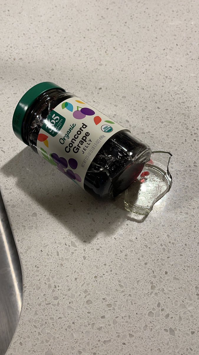 OnAirJackson's tweet photo. Love you @WholeFoods but ur bags are the worst !! Just broke on me  😥😥 no pb &amp; j for me tonight !! https://t.co/IDN5DV3iOR