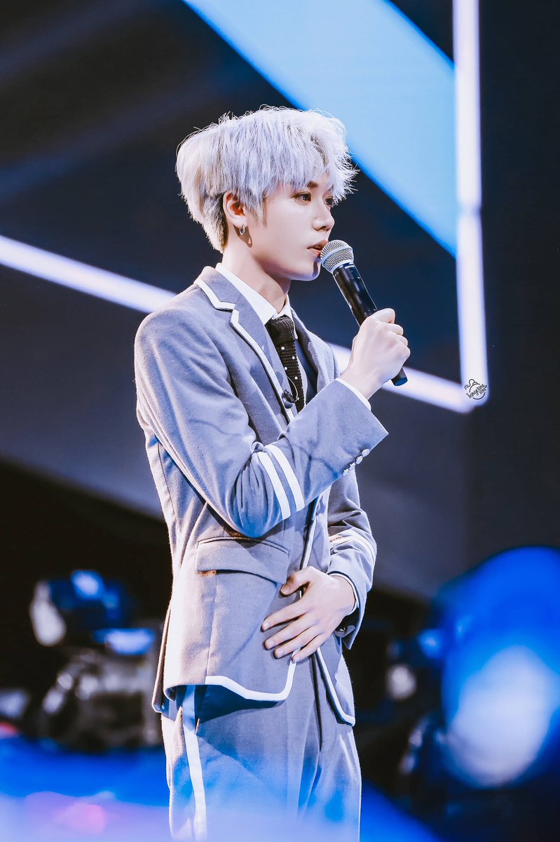 yanjunfilm's tweet photo. —— happy 3 years to our precious 小橘! thank you for bringing so much warmth into the lives of many evanism, we’ll accompany you always to the very end 💙#3YearsWithLinYanjun #林彦俊出道三周年快乐
— 180406 •ू♡ | #林彦俊 • #LinYanjun • #EvanLin 
Ⓒ tangerine bomb ✧☀︎。 https://t.co/PEZqElRzrR