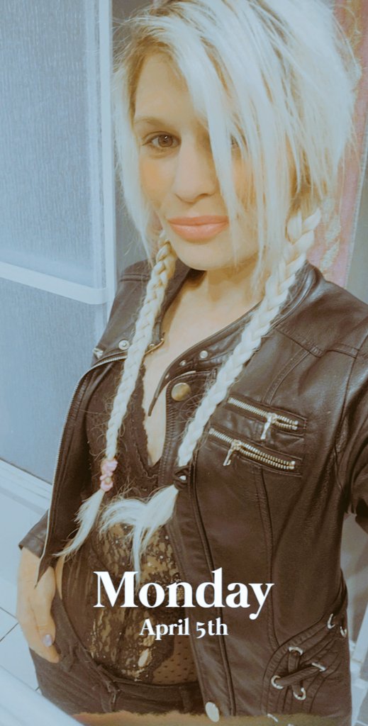 DollScotia's tweet photo. Back in etobicoke tomorrow night xoxxx https://t.co/6KoSHMFz52