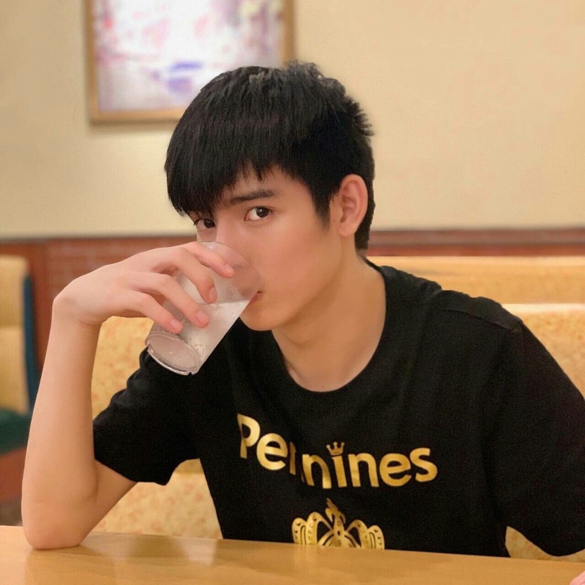 hourly wang haoxuan (@hourlywhx) on Twitter photo 