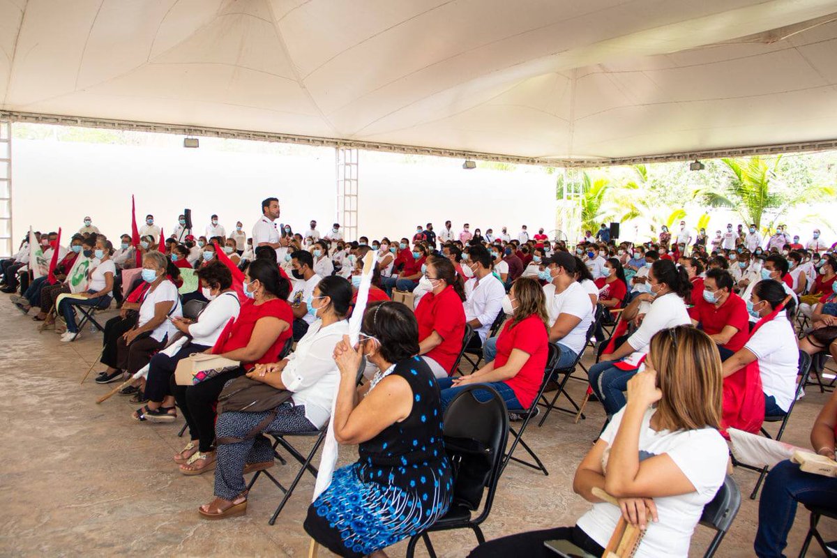 ChrisCastroB's tweet photo. #ParaDefenderCampeche no hay hora y tampoco descanso, mucho menos hay división. 

Por eso hoy seguimos unidos con mis amigos del personal de especialidades y sindicatos afiliados a la FSTSE. La fuerza de ellas y ellos van a frenar a Morena, que ha perjudicado sus derechos. https://t.co/550fv4VZCy