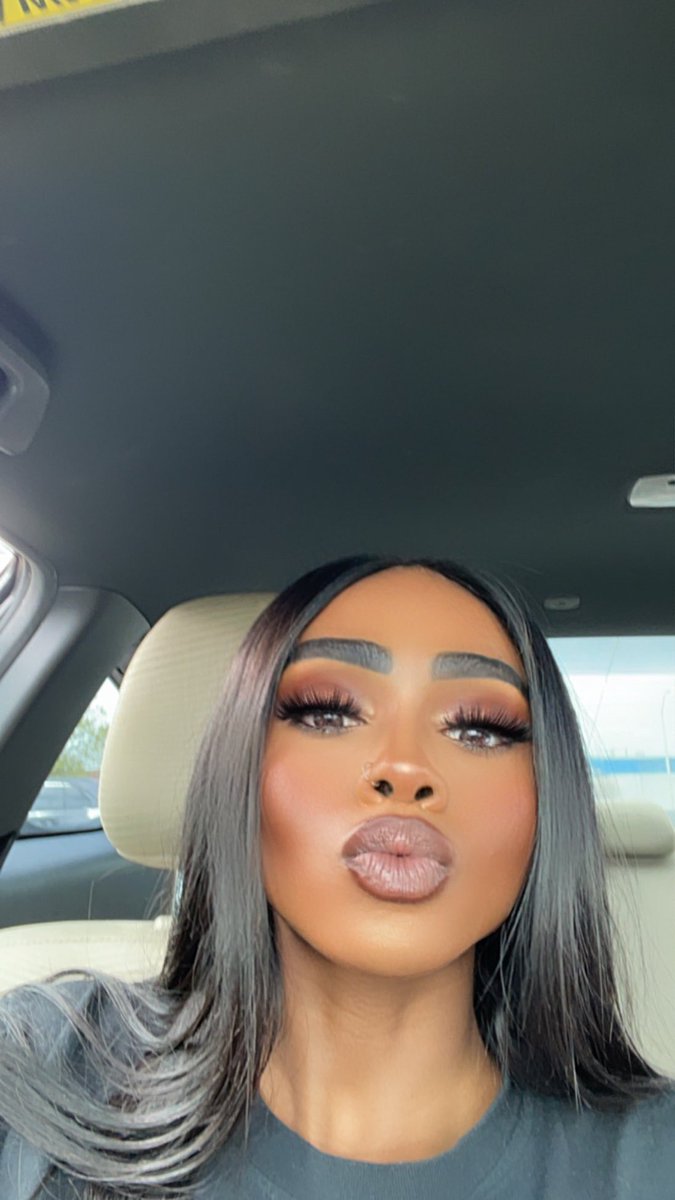 nokayyroe's tweet photo. The Face &amp; The Body 😭😂🖤 https://t.co/SRO2HCoj2o