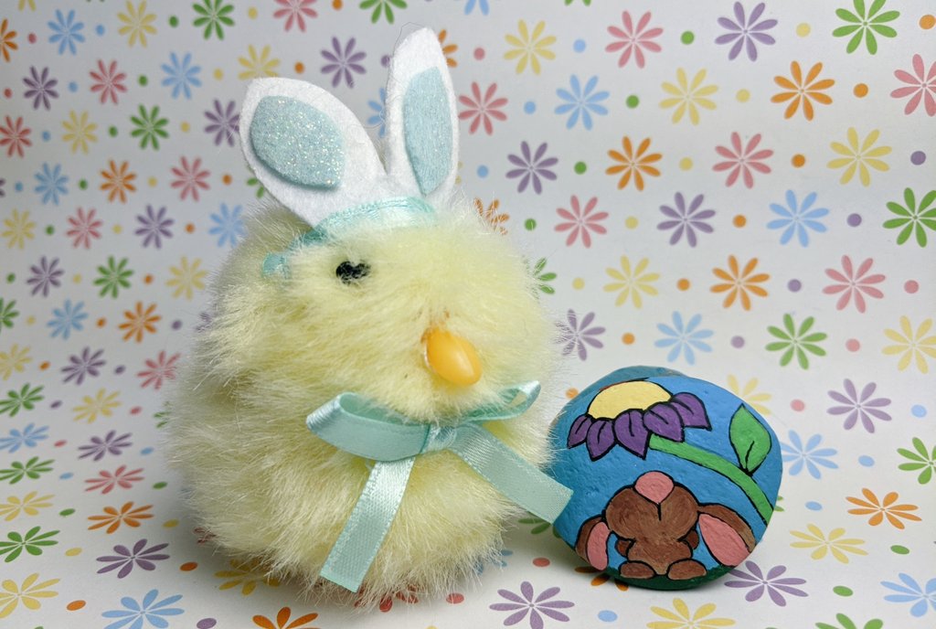 aPaintedRock's tweet photo. Easter might be over, but it's never too late for bunny #paintedrocks https://t.co/D3419LTSel