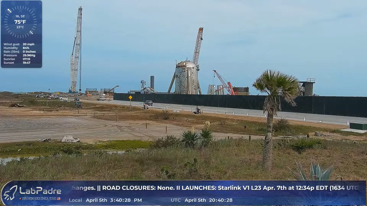 vulga_space's tweet photo. ๐ฃ La grue #Tankzilla est parรฉe pour opรฉrer l'installation de la citerne de LOX #GSE1 ! https://t.co/Qj3L2WT1Ph