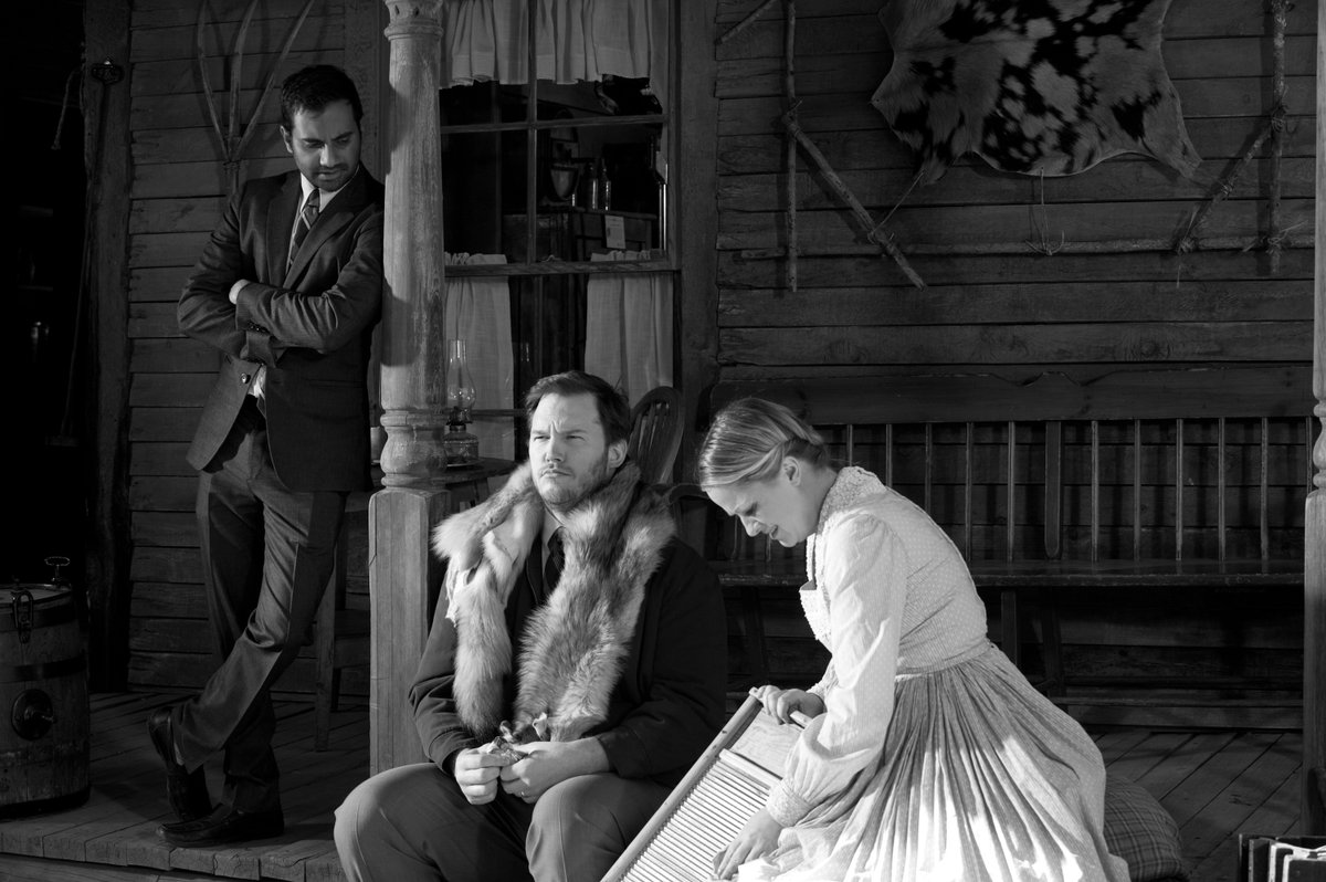 My great-grandmother just sent me these photos of her great-grandmother... She was so beautiful. ❤️
