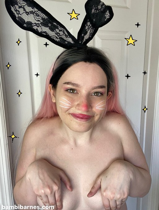 I can&rsquo;t get over my bunny pics, sorry https://t.co/OrXn7wcJff