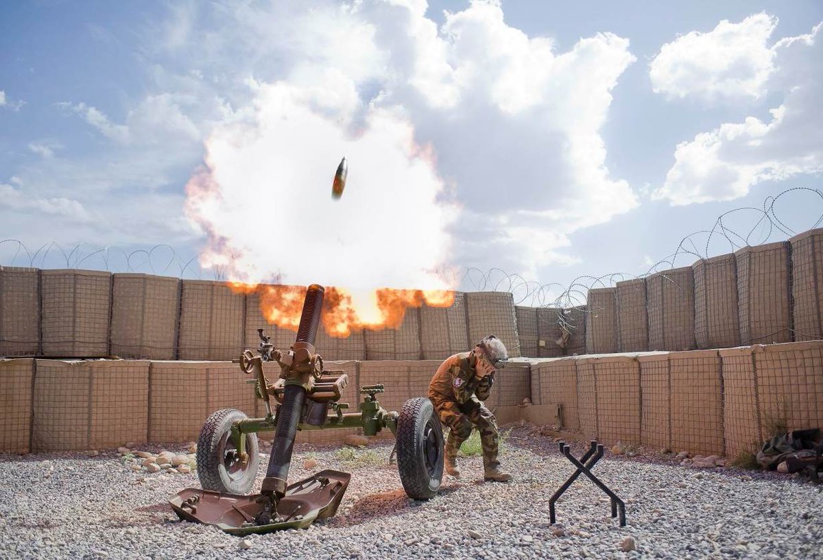 TheatrumBelli's tweet image. Les mortiers lisses sont moins précis (et moins létaux) que le mortier rayé français de l'@armeedeterre qui demeure le meilleur #mortier 120 mm au monde.
#MO120RT #Artillerie
