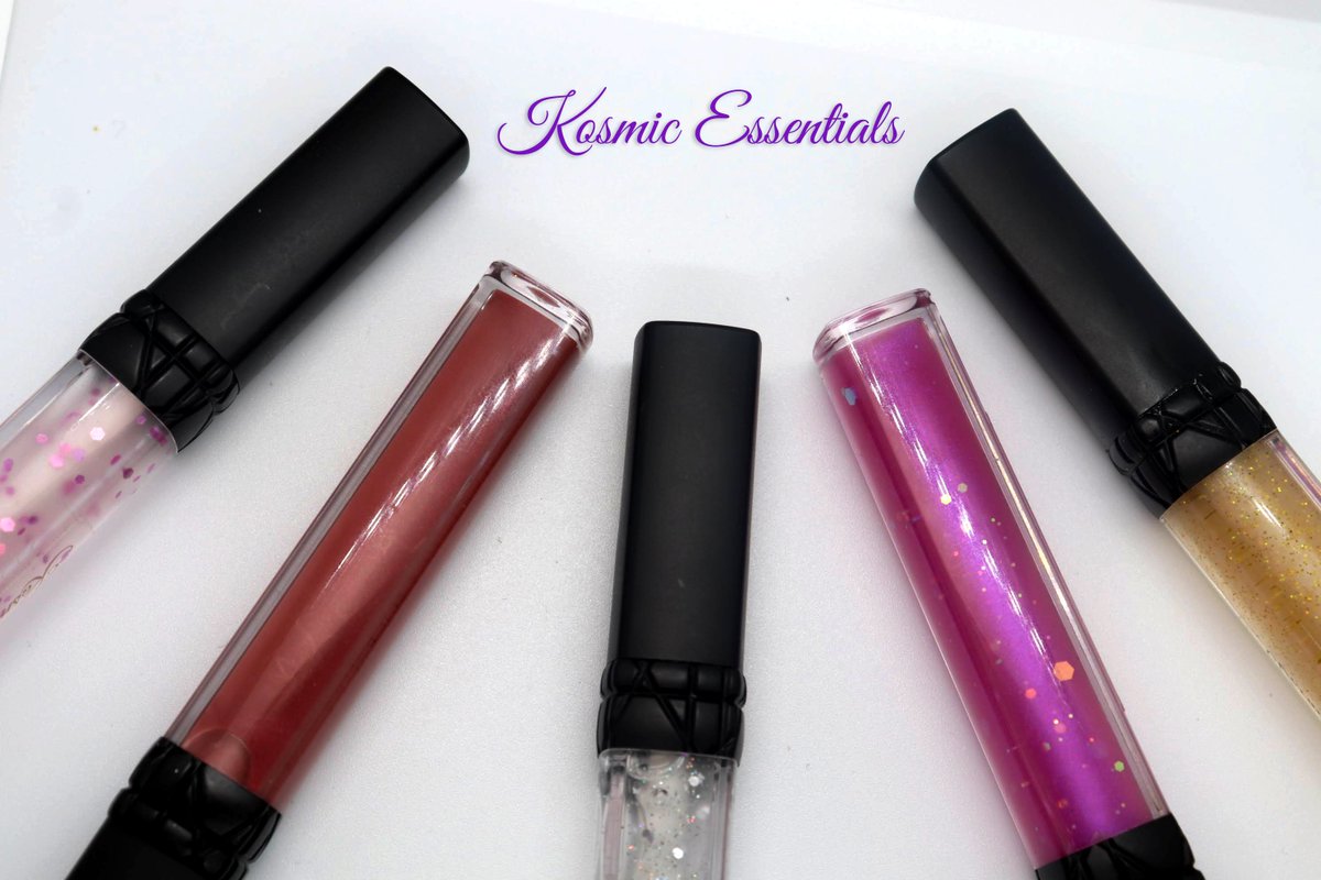 KosmicEssential's tweet photo. ✨Back In Stock✨

Our Essential lip gloss tubes are all fully back in stock. Don't miss your chance to grab yours today! 💕
I have so many new items making their way to the website. Don't miss out on all our new goodies. Make sure to follow our IG. 
✨IG: KosmicEssentials https://t.co/gWdS8gvFD7