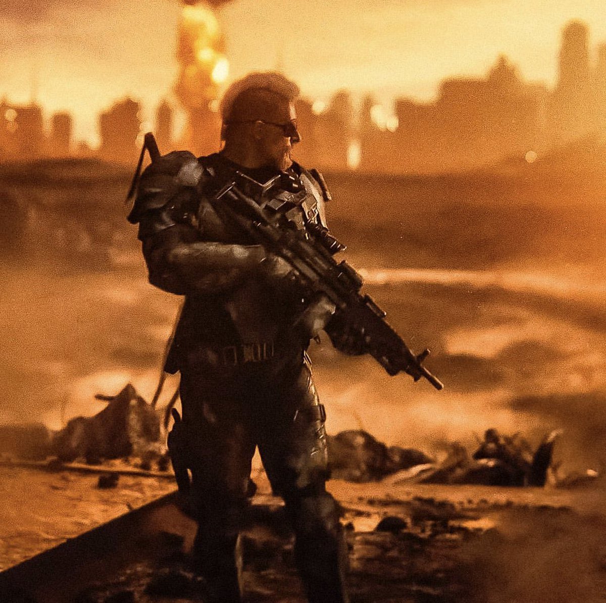 DCMotherbox's tweet photo. #DeathstrokeHBOMax https://t.co/uCe6YAzLXy