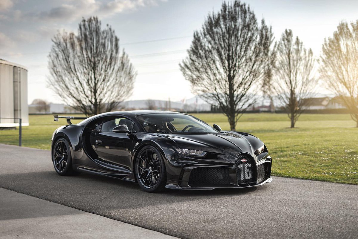 carpxrnpicx's tweet photo. Chiron Pur Sport https://t.co/SYewShI00G