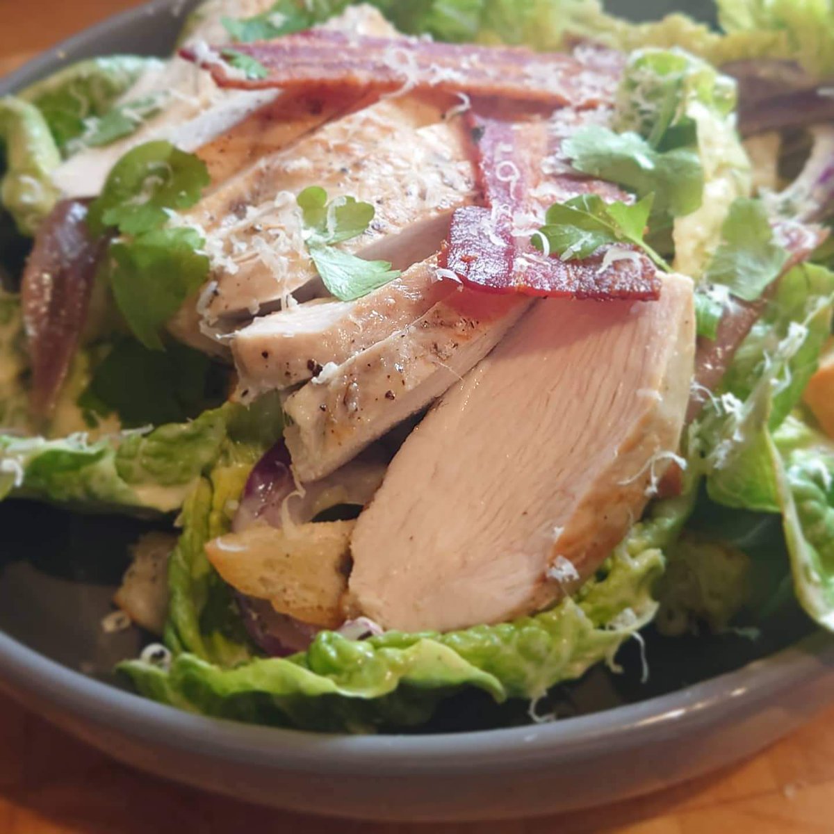 AppetiteHM's tweet photo. New video live on the YouTube channel NOW.▶️🎥 

Chicken Caesar Salad my answer to your summer feast..🐔🥗☀️
.
.
.
#chickencaesarsalad #summervibes #summertime #videos #youtube #appetitehomemade #feedyourappetite #food #instafood #instachef #chef #lockdown #lockdownchef https://t.co/PSjFM9XHVA