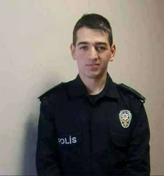 salihoglu63's tweet photo. Şehit Polis Mehmet Zengin
🇹🇷🇹🇷🇹🇷 https://t.co/0r7ZXgmnyY