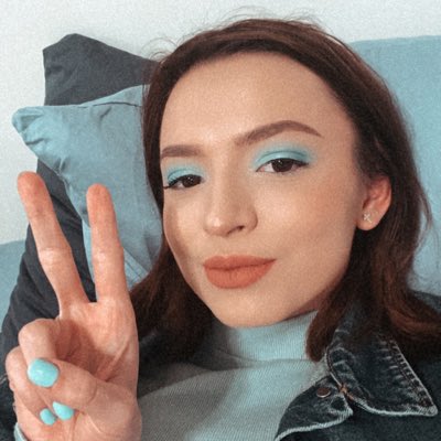 julieguler's tweet photo. ✌🏼🤙🏼 #NewProfilePic https://t.co/o5lwQrtpfT