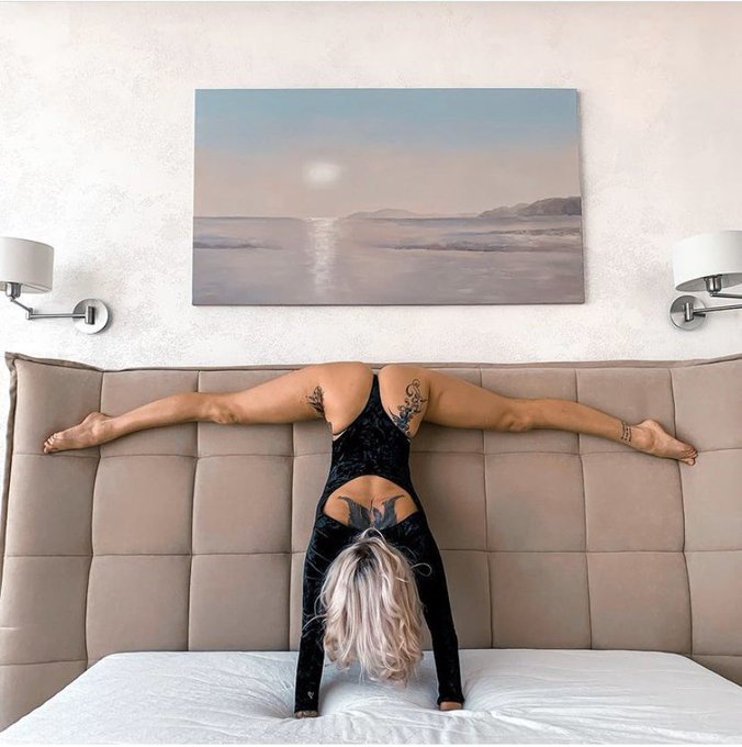 Do you love flexible girls? 😋 #flexible #flexibility #Split #longlegs #dancer #poledance #handstand https://t<a href="/tag/flexible"class="tags">#flexible</a><a href="/tag/flexibility"class="tags">#flexibility</a><a href="/tag/dancer"class="tags"><span>#dancer</span></a><a href="/tag/handstand"class="tags"><span>#handstand</span></a><a href="/tag/split"class="tags"><span>#split</span></a><a href="/tag/longlegs"class="tags"><span>#longlegs</span></a><a href="/tag/poledanc"class="tags"><span>#poledanc</span></a>