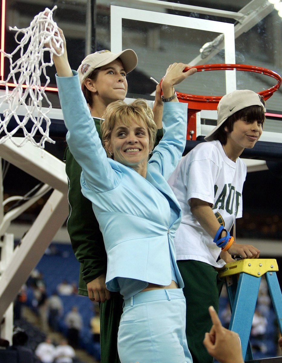 Kim Mulkey tweet media