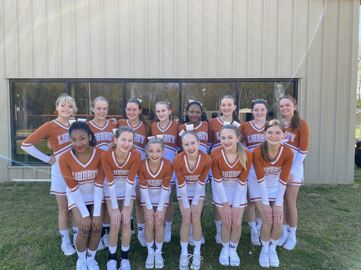 lmscompcheer tweet media