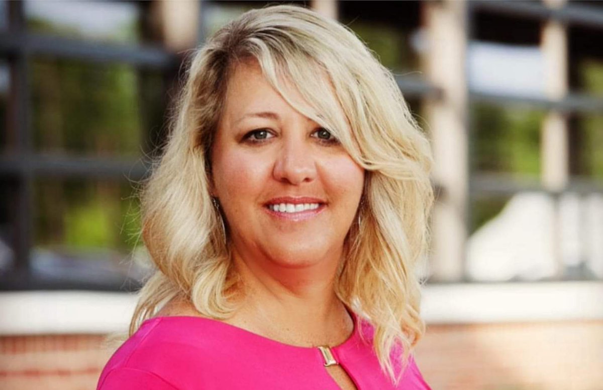 DrKenaWorthy's tweet photo. This week is Assistant Principal Appreciation Week, but since we are on spring break we will postpone our celebration until next week. Today, however, I would like to say THANK YOU to a truly AWESOME AP, Amy Keenum Hill . You are appreciated so much. #trespride #bettereveryday https://t.co/pSPRsCJSlE