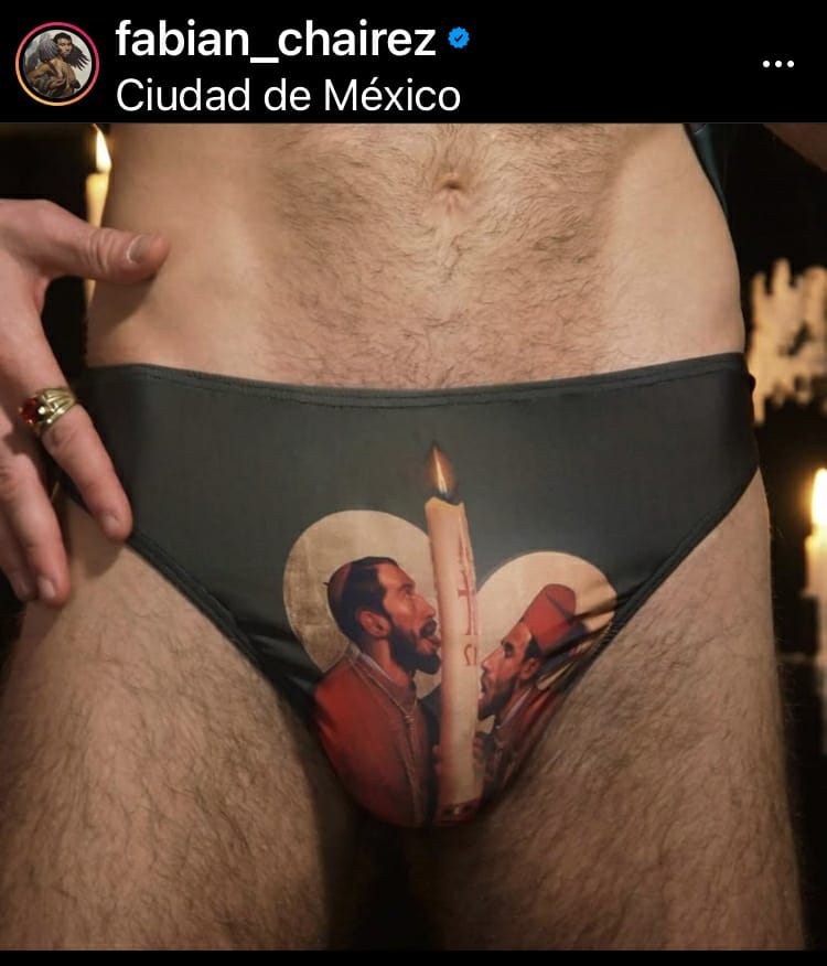RenegadoInt's tweet photo. ✒️Pasen a leer #ShowBisnes
El #Backstage del entretenimiento 👉🏻👉🏻https://t.co/MJciA9gT0A
📌Regresan Cháirez y el #Zapata gay
📌#Disqueras buscan talento en #TikTok!
📌Autorizan #conciertos en… #California.
📌Adiós querido #Haghenbeck https://t.co/j5BKTnuLhO
