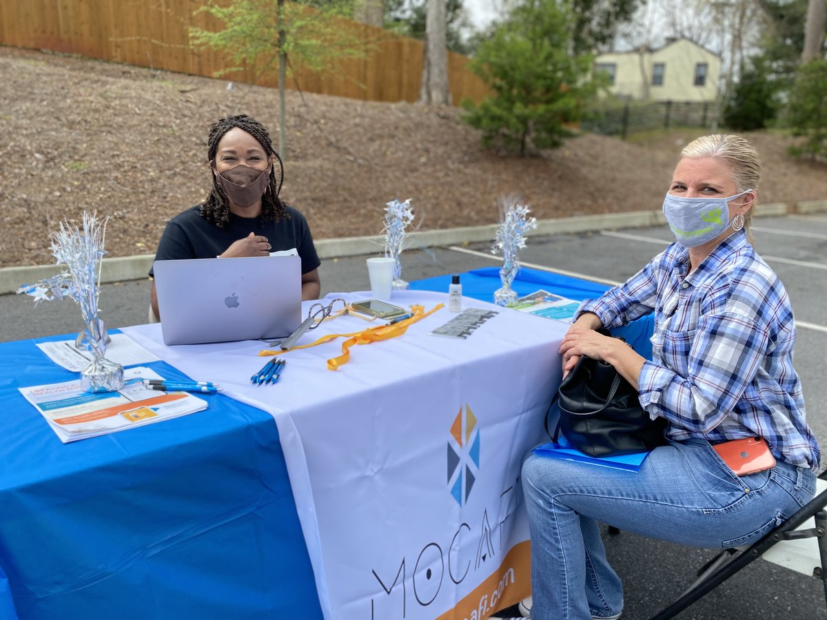 CHRIS180_Change's tweet photo. CHRIS 180’s drop-in center, the SPOT and our Outreach and Community Housing Program hosted a housing resource fair  for our newly housed young adults. Free resources and employment vendors were available for participants. #resilency #dropincenters #CHRIS180 #newopportunities https://t.co/3YMLzXUxaD