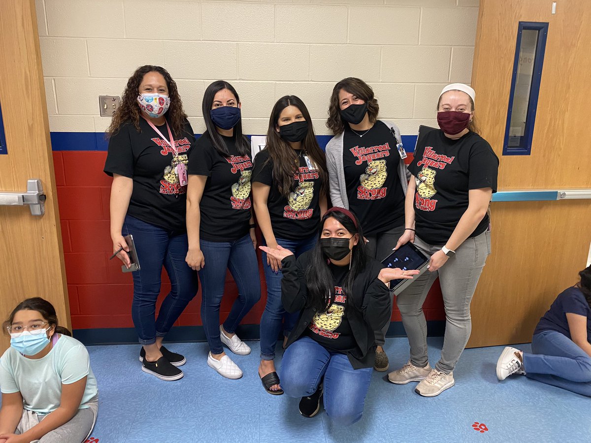 Our little 2nd graders supported our 4th grade STAAR students with homemade Eggxelent maracas during our parade today @NISDVillarreal_ @NISD @RoxanneJGtz To our 4th grade teachers you got the “Write Stuff.” Bring it on STAAR we are ready!