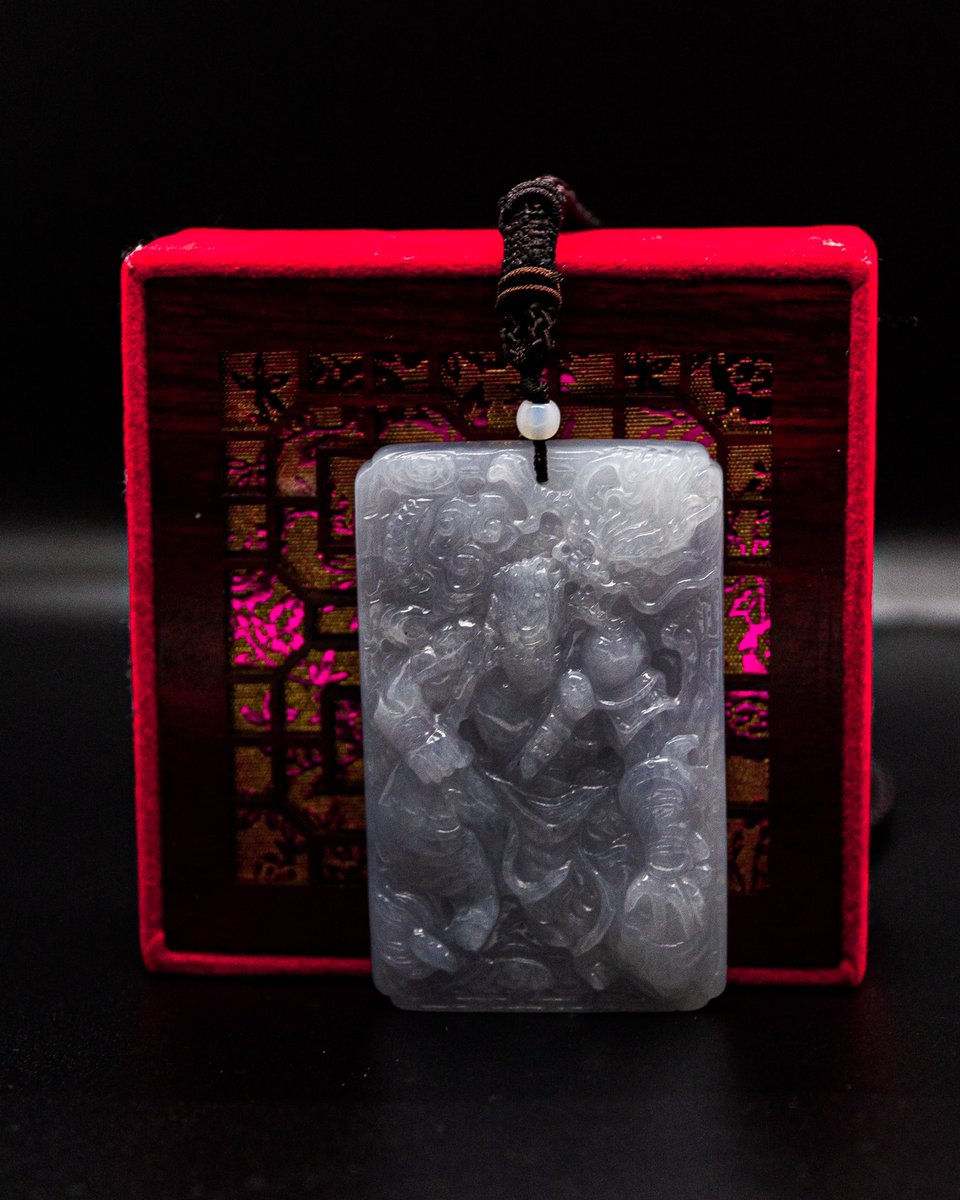 HieuVinhN's tweet photo. My business make some of the best custom authentic Jade pieces at an inexpensive rate, a simple rt would mean a lot to me fr. Right now we donating all proceeds to various AAPI organizations until April 15th! Buy some jade while supporting a good cause! 💚 @JadeJewelers https://t.co/fKjFLRI247