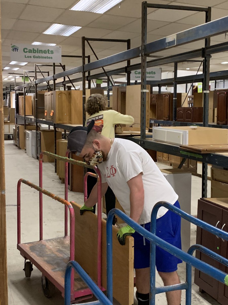 AlphaSigUCCS's tweet photo. This last weekend our brothers had the pleasure of volunteering at Habitat for Humanity. This is just another way we like to give back to our community! We look forward to working with them in the future!

#alphasiguccs #alphasigs #habitatforhumanity #community #service https://t.co/kMHVLVfYoP