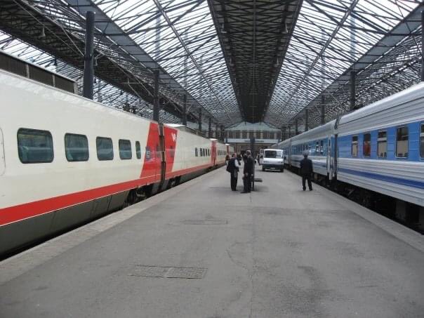 イリューシン62 On Twitter Uvb 76 Hiro 1992年9月 サンクトペテルブルグのフィンランド駅 車体の表記はleningradのまま Https T Co Iwjsldhmxt Twitter