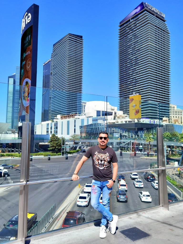 DiAvOliKVan's tweet photo. ♠️♥️The Sin City♦️♣️
               🎲🎰
#gambling #LasVegas #Abril2021 https://t.co/SxpKMWTfd5