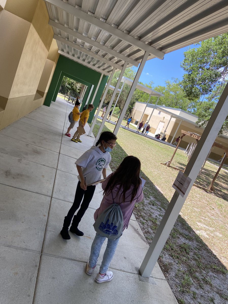 CoachingwithKoz's tweet photo. Such a beautiful day in the courtyard to problem solve with their 3rd grade peers! #fsaprep @WilkinsonSCS #wilkinsonrising https://t.co/ki6ESwbmYX