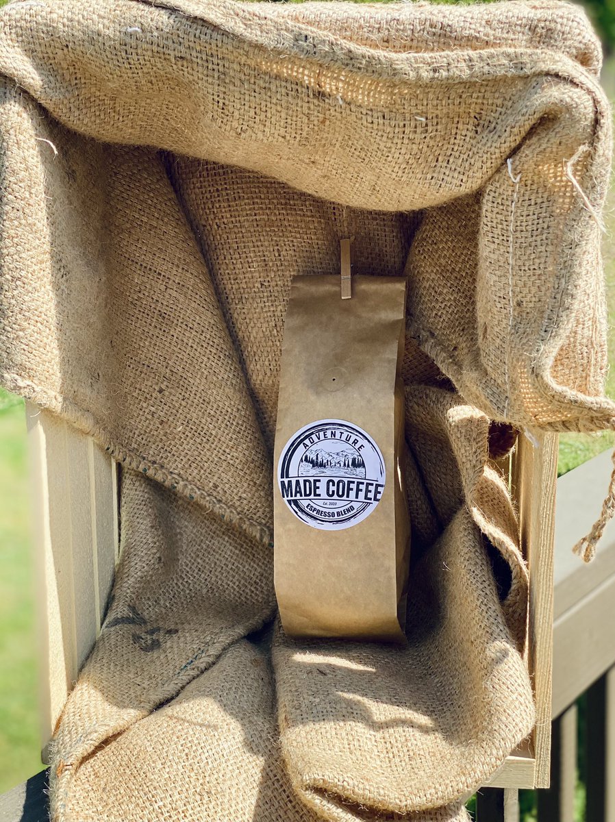 adventure_made's tweet photo. Who doesn’t love a good espresso!? 🙋��‍♀️

This blend is a medium roast. W/ a Nutty, sweet flavor profile &amp; a slight chocolaty roast taste. 
Can you say yummm.... 🤤🤤

Head to our website &amp; try for yourself with a 1lb bag or the PNW Adventure pack has a sample size! https://t.co/t2nAGvgXxE