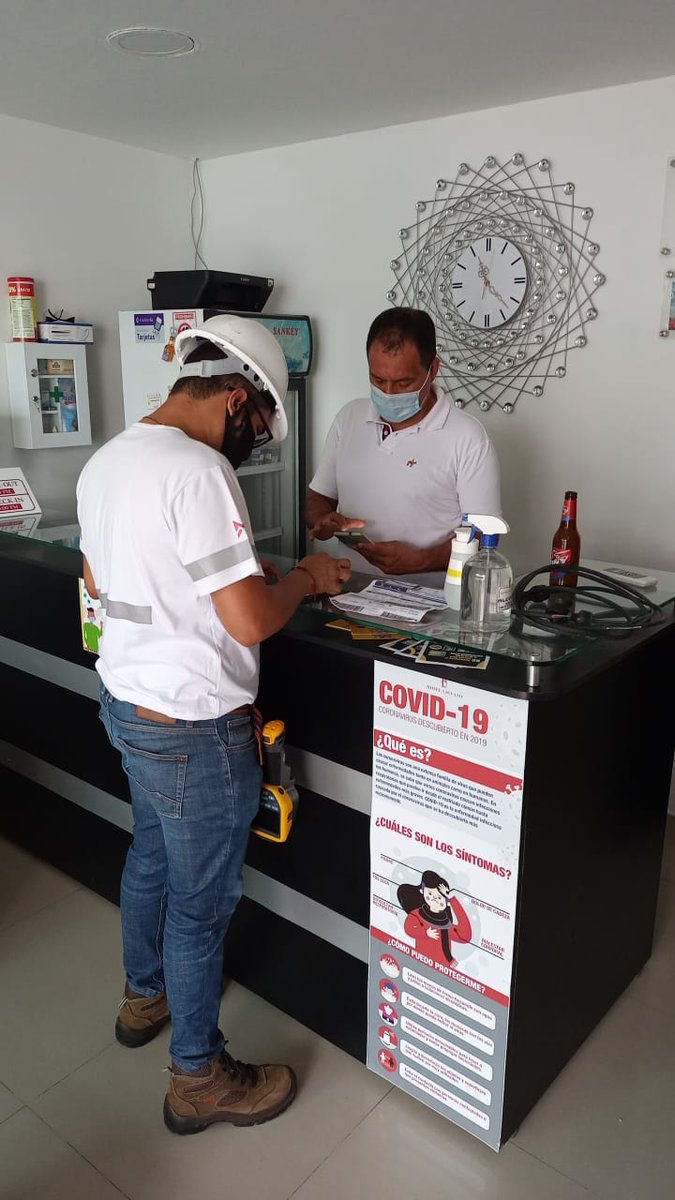 MtechGroupCol_'s tweet photo. Campaña de #ControlEnergéticoInteligente, sector centro turístico Riohacha - La Guajira. Empresas que dinamizan la economía local apostándole a la revolución de la #EficienciaEnergética #MtechGroup https://t.co/oCrfUEdHae