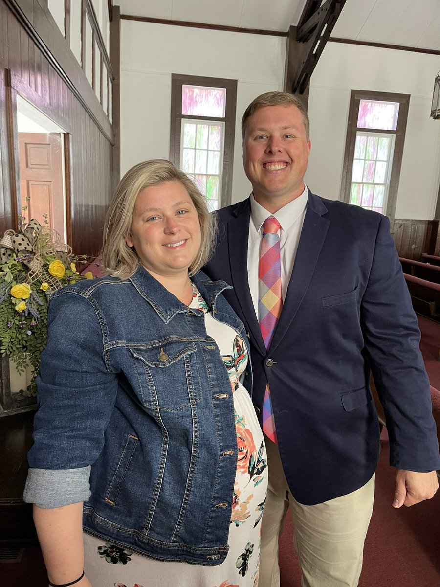 We had an amazing #ResurrectionSunday at our church! It was also our first Sunday with our new church name #ResurrectionChurch. God is doing some amazing things for us! #gorgeouswife #carryingtwins