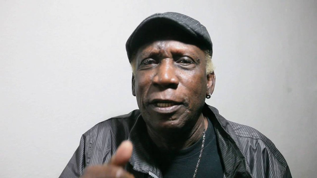 ErikaPSUV's tweet image. Hoy se siembra en nuestra tierra el limonero más famoso del país.
El swing y la música despiden a quien tanta alegría nos regaló. Gracias maestro Henry Stephen. Tu legado permanecerá en nuestros corazones.