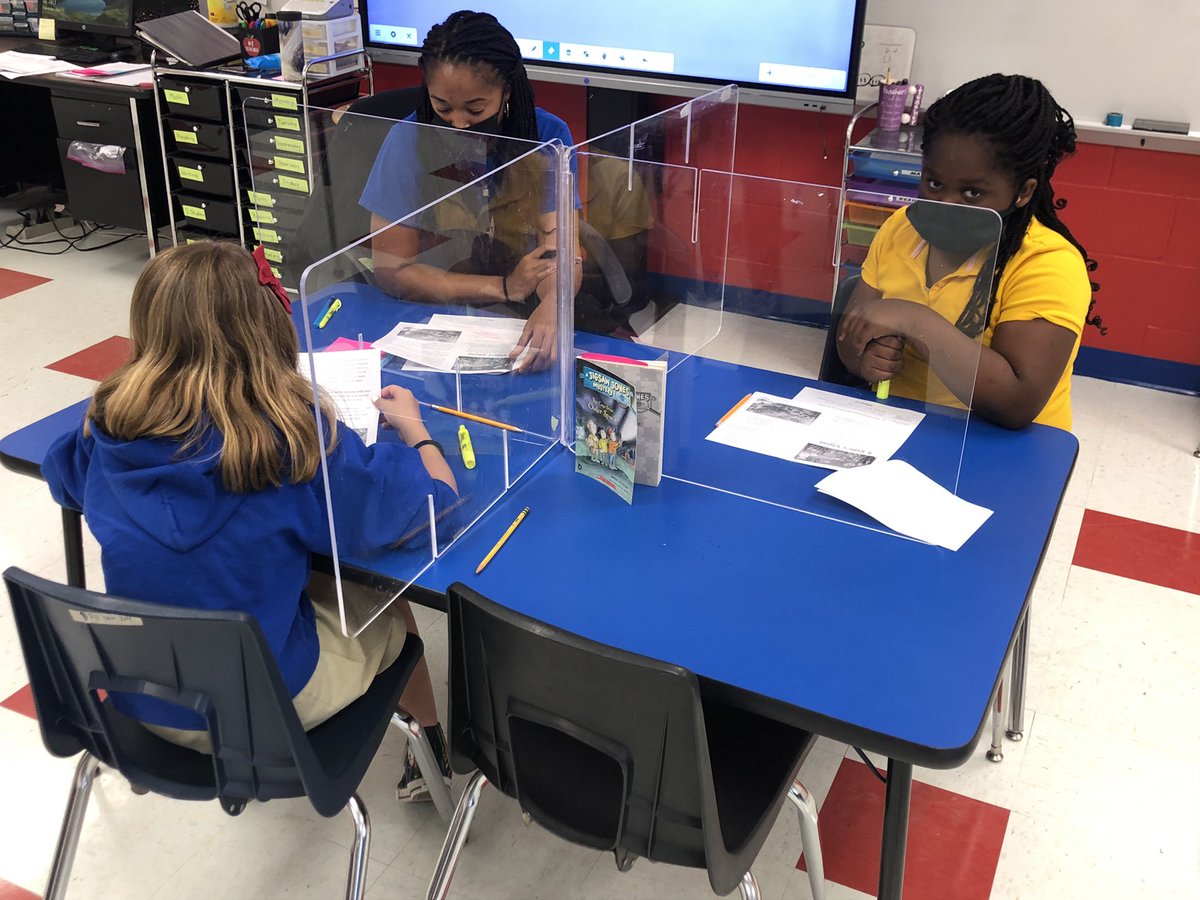 DrFRod1's tweet photo. What describes Bluffton EL 2.0 after school? FFF - FOCUSED instruction, FUN energy, FANTASTIC attitudes!!!
Special thank you to our teachers working hard to help our students.  @BeaufortSchools https://t.co/lPysrv61pk