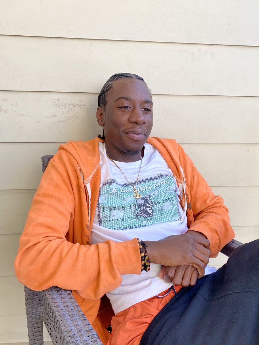 JoeyPurrp's tweet photo. In luke warm water✌🏿🦍 https://t.co/mxWn1RpIo4