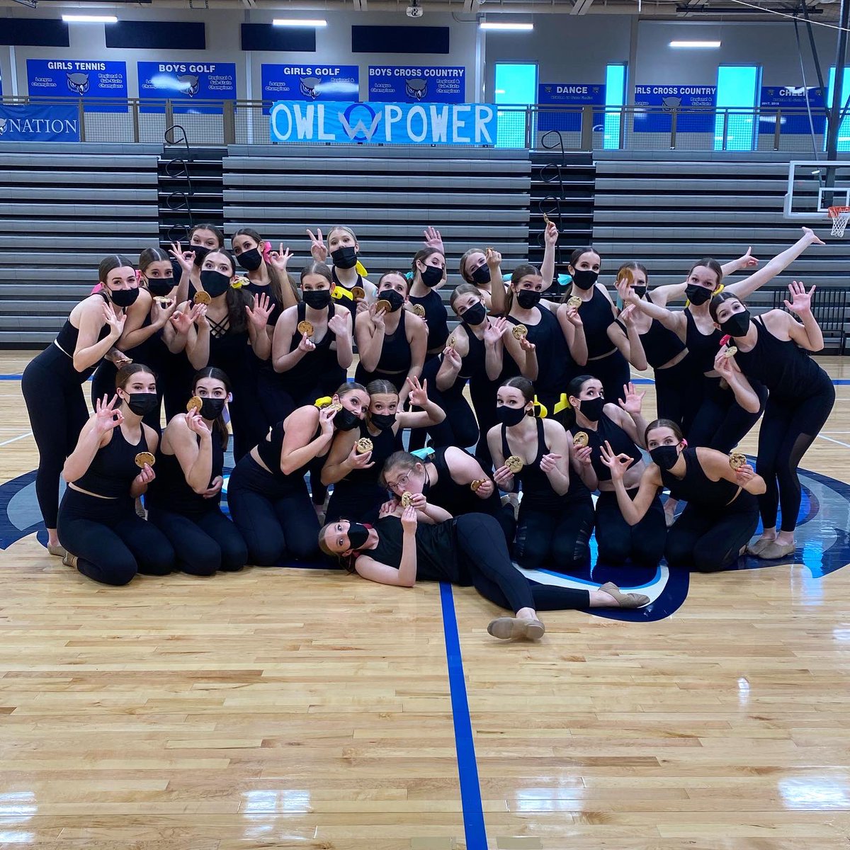 Happy Birthday Gabby! We love you!! 💕💕

And happy show recording day to all! Amazing job, everyone! 💗