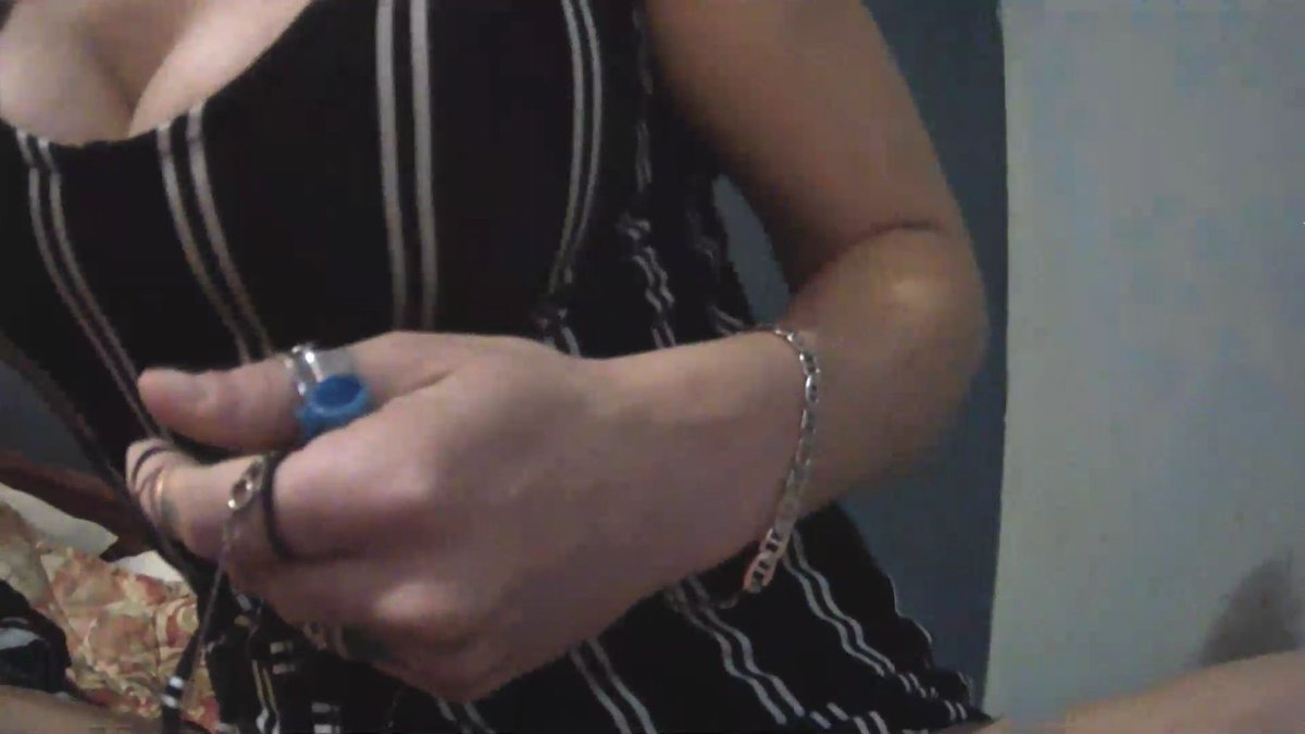 QueenDev22's tweet image. I'm online @MyFreeCams! #Queendev22 #dev  on n awesome come n see #onmfc MFC.im/QueenDev 💚