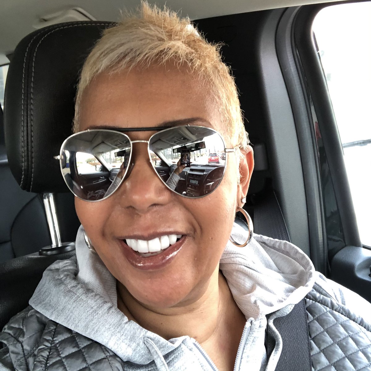 AmySHilliard_'s tweet image. Running Monday errands.  Still in my Isley Brothers mood.  Love EWF as well!  #verzuztv  #pivotforsuccess #sizzlingafter60🔥