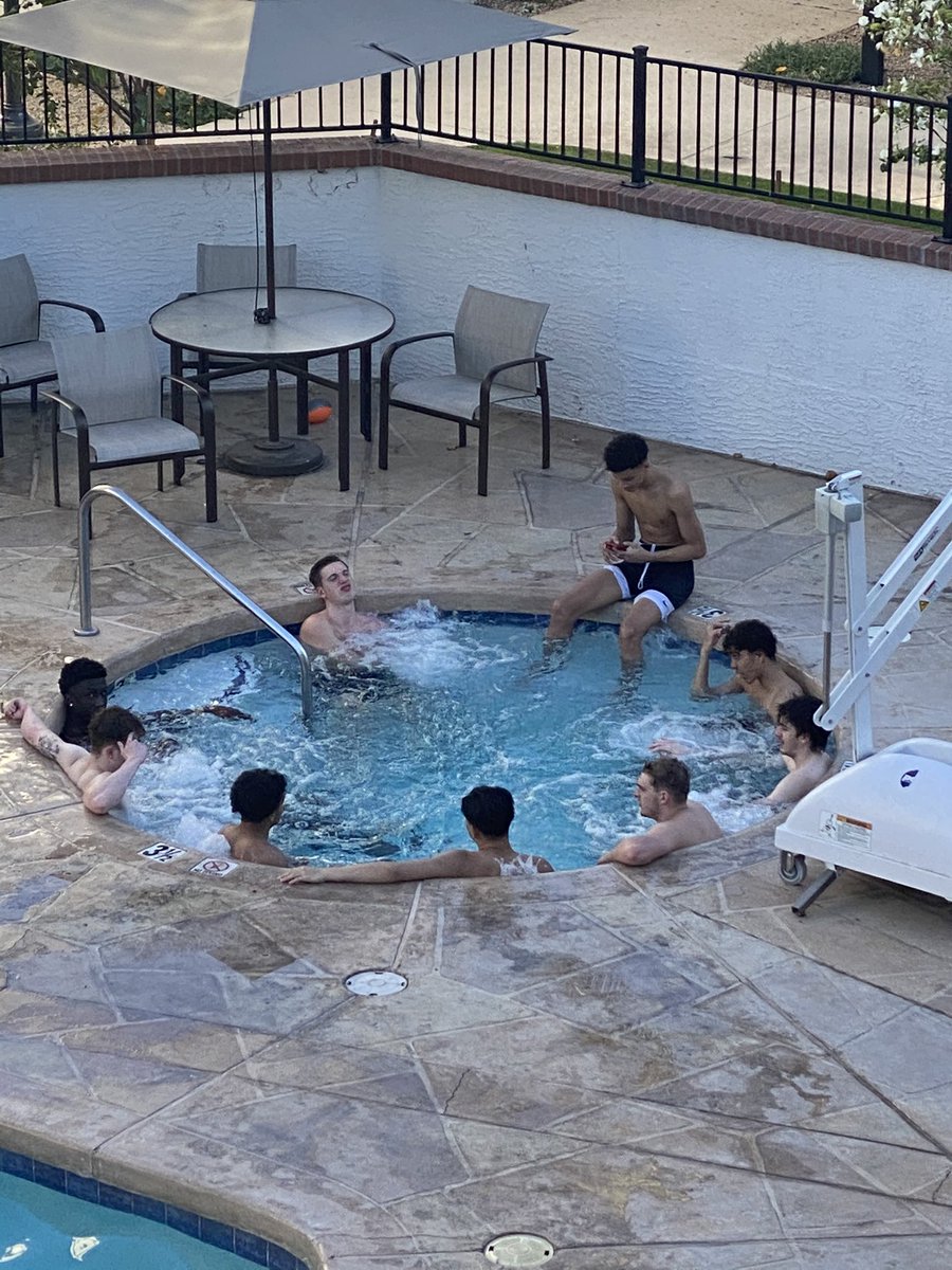 donaldwatts24's tweet photo. Basketball is what brings us together but this is some more than hoops.  Building skills, our future &amp; friendships for life!

#wayofwatts | #gamechangersforlife @PWprep | 👉🏽https://t.co/xQzhid0Gzy https://t.co/7hhGnqhVop