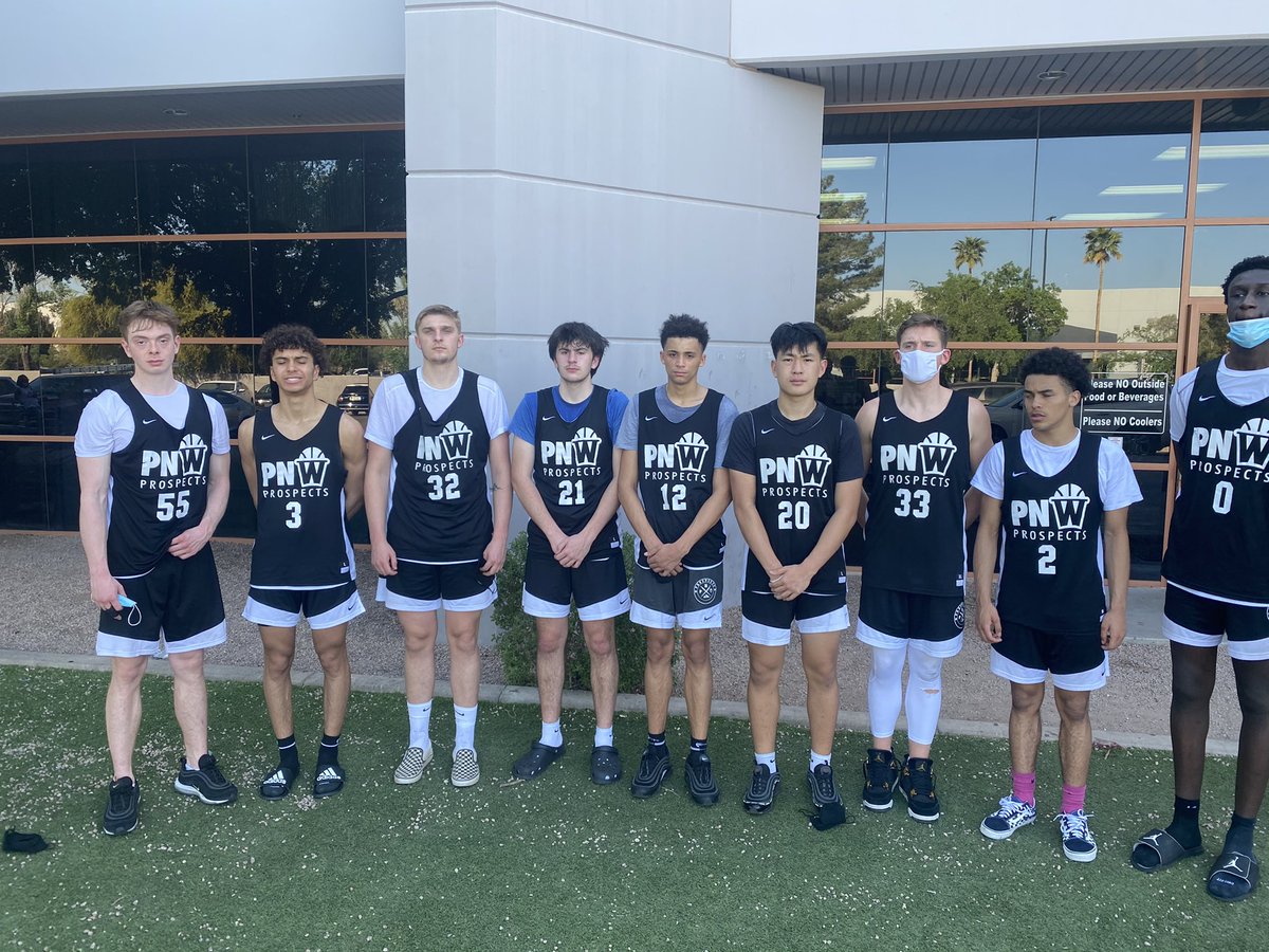 donaldwatts24's tweet photo. Basketball is what brings us together but this is some more than hoops.  Building skills, our future &amp; friendships for life!

#wayofwatts | #gamechangersforlife @PWprep | 👉🏽https://t.co/xQzhid0Gzy https://t.co/7hhGnqhVop