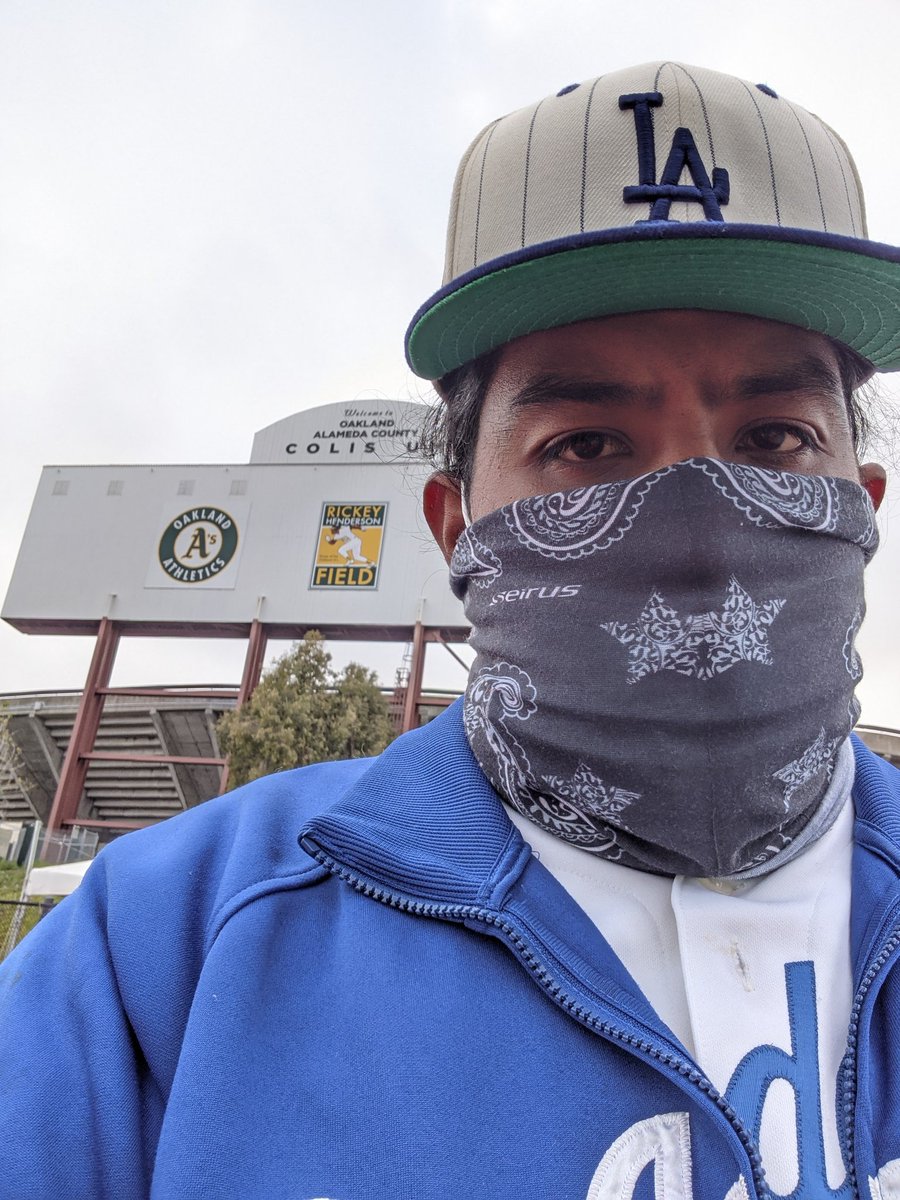 77y42's tweet photo. Come say what's up to your favorite DODGER FAN. https://t.co/j29yRmPgOO