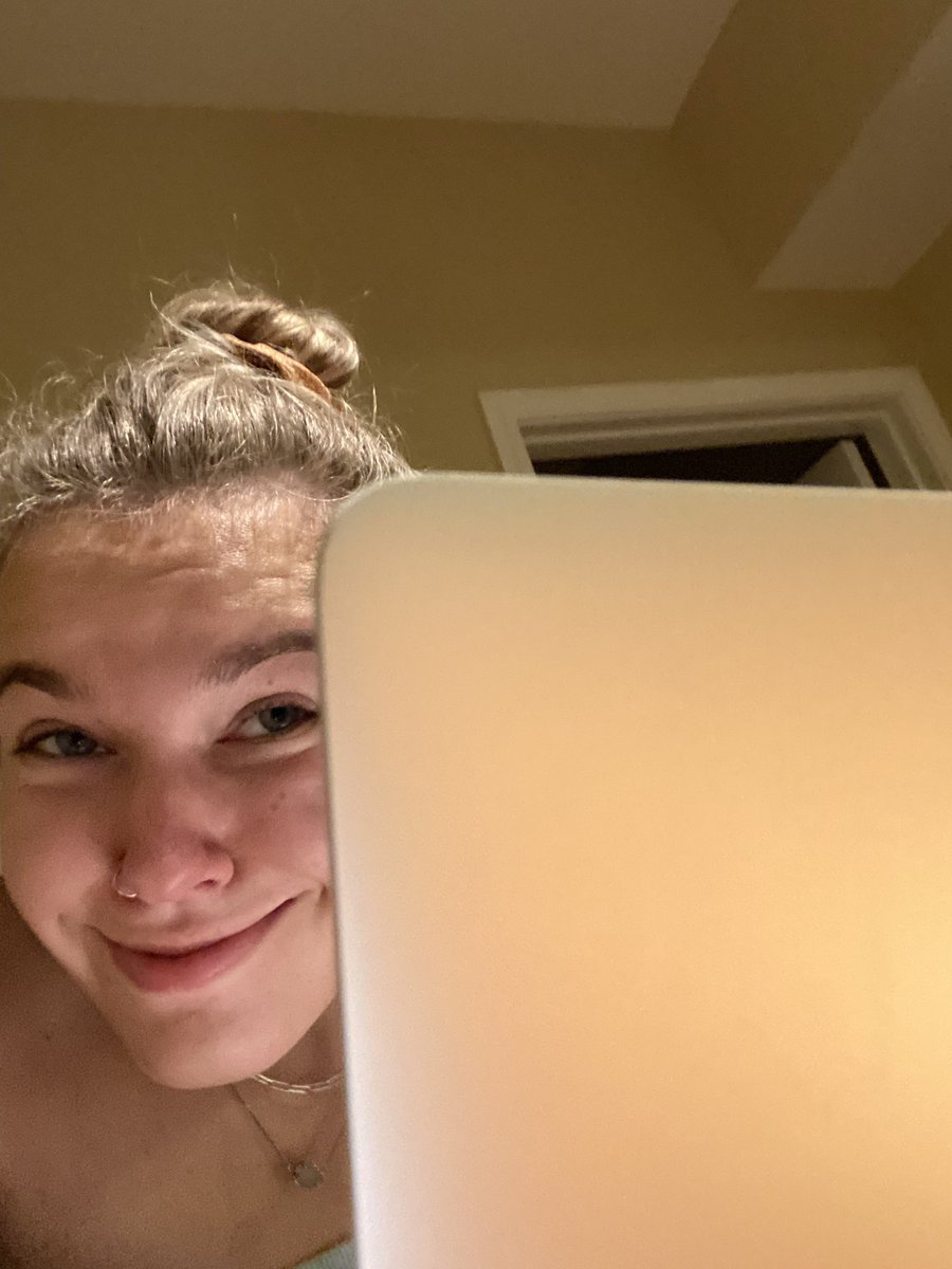 zollyparton's tweet photo. now SHE never understands the assignment https://t.co/7c1RqIbbX8