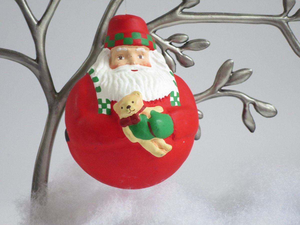 VintageHome11's tweet photo. Vintage Roly Poly Santa Ornament https://t.co/MynPcuvj2m #etsysocial #Teacups&Tinies #mnttoi https://t.co/zhDlFdXhD0